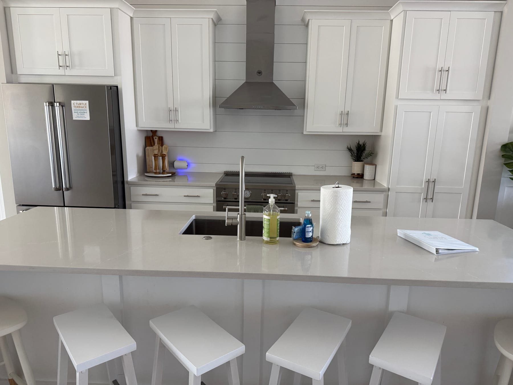 Kitchen Listing Polish before